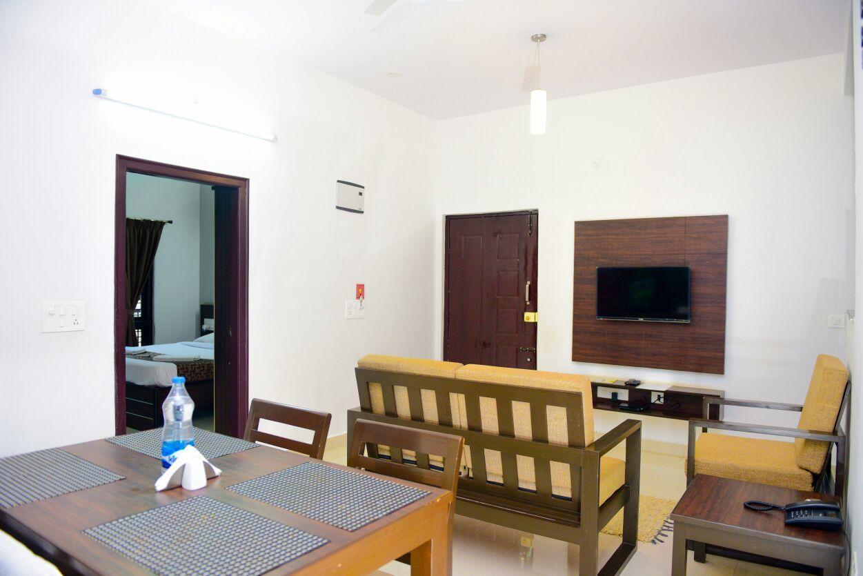 Varsha Enclave- Trinity House Aparthotel Mysore Exteriör bild